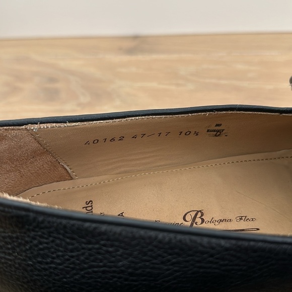 Allen Edmonds Perugia Black Tassle Loafers Men’s 10.5 Italian Leather Slip On - Picture 3 of 8